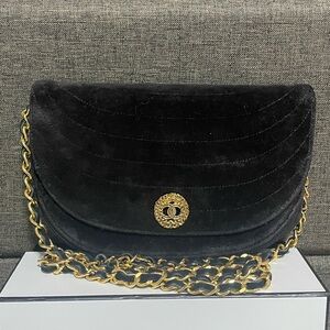 Chanel Vintage Bag 

FNAL SALEL!